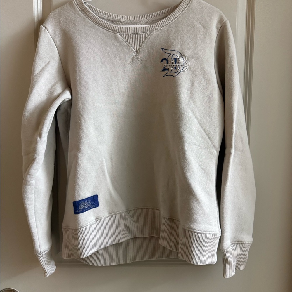 2018 Womens Disneyland Sweatshirt